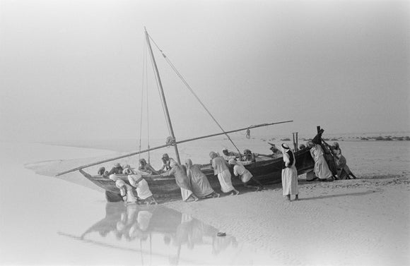 Launching a dhow