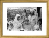 Group portrait of Arab teenaged ...