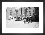 Street in Shibam. Tall houses ...
