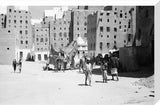 Street in Shibam. Tall houses ...
