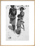 Group portrait of two young ...