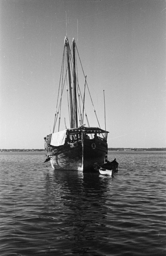 Stern view of a boom ...